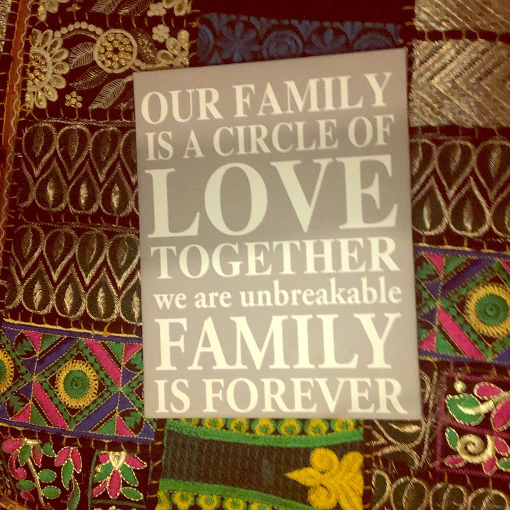 Small Family Quote Wall Decor